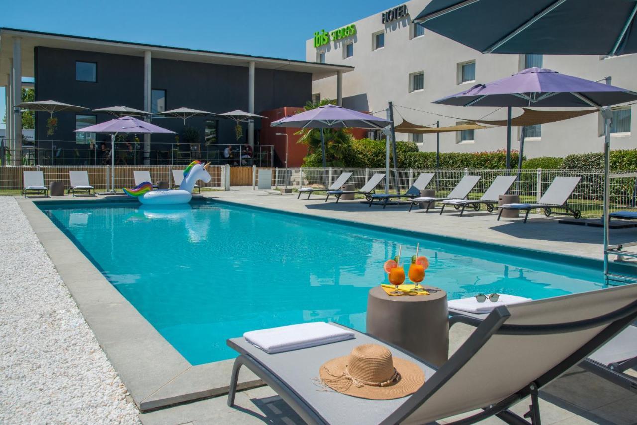 Ibis Styles Pertuis Portes Du Luberon Экстерьер фото