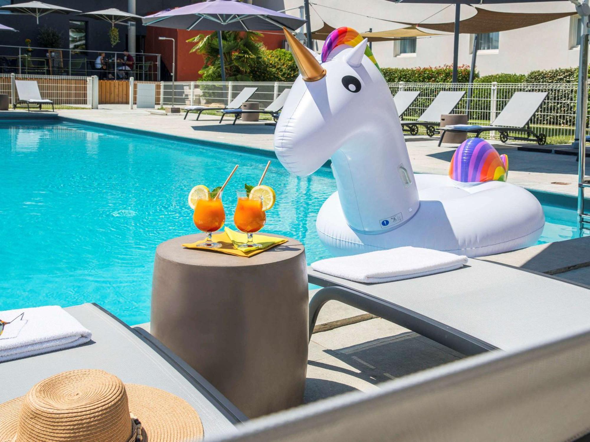 Ibis Styles Pertuis Portes Du Luberon Экстерьер фото